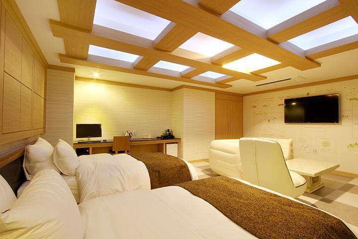 Suwon Orsay Business Hotel Zewnętrze zdjęcie