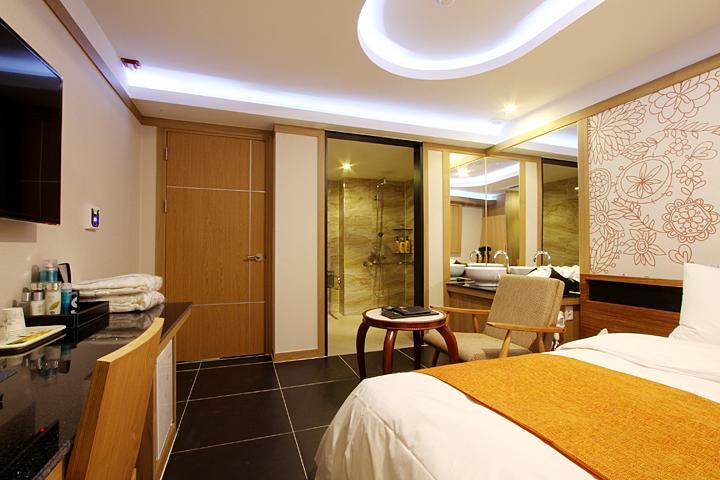 Suwon Orsay Business Hotel Zewnętrze zdjęcie